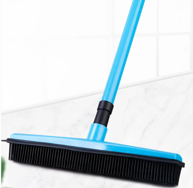 Pet Hair Broom – Self-Cleaning Rubber Bristle Brush for Dog & Cat Fur